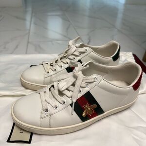 Gucci Ace Sneakers with Green and Red Strip